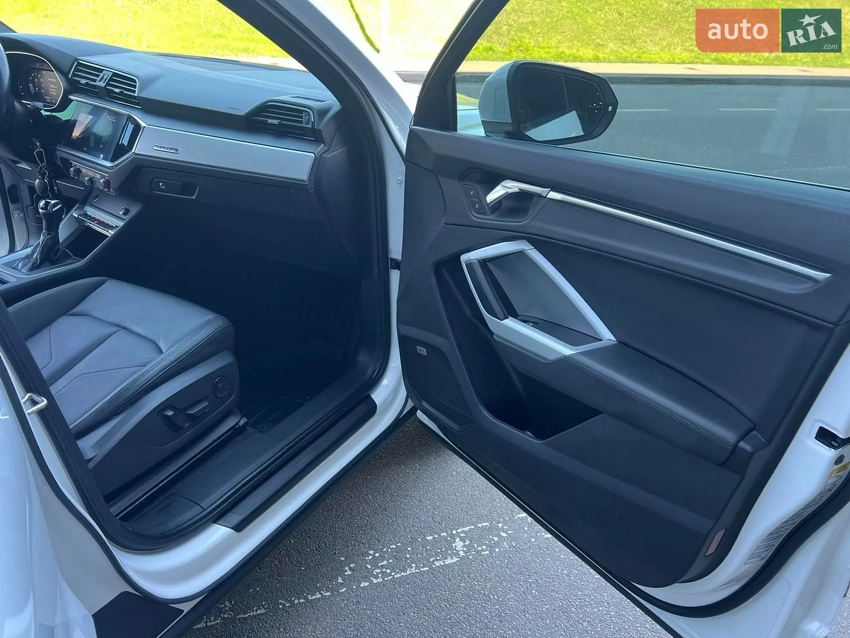 2020 Audi Q3 - мініатюра 33