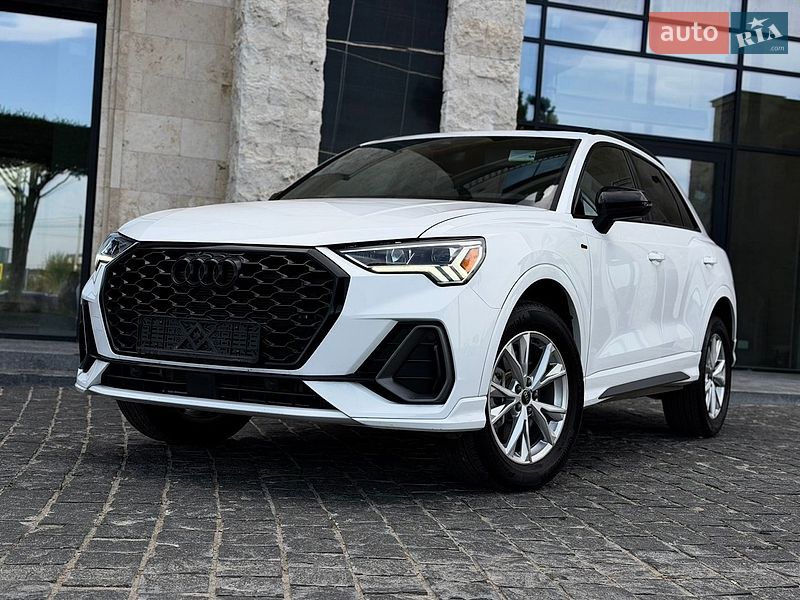 Позашляховик / Кросовер Audi Q3 2024 в Львові