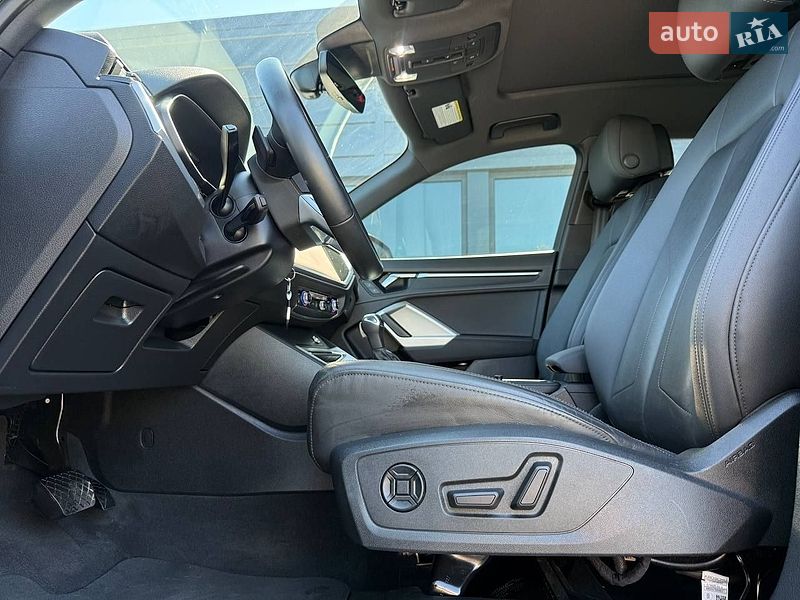 Позашляховик / Кросовер Audi Q3 2022 в Рівному
