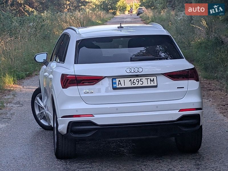 Позашляховик / Кросовер Audi Q3 2024 в Борисполі