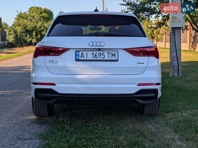 Позашляховик / Кросовер Audi Q3 2024 в Борисполі