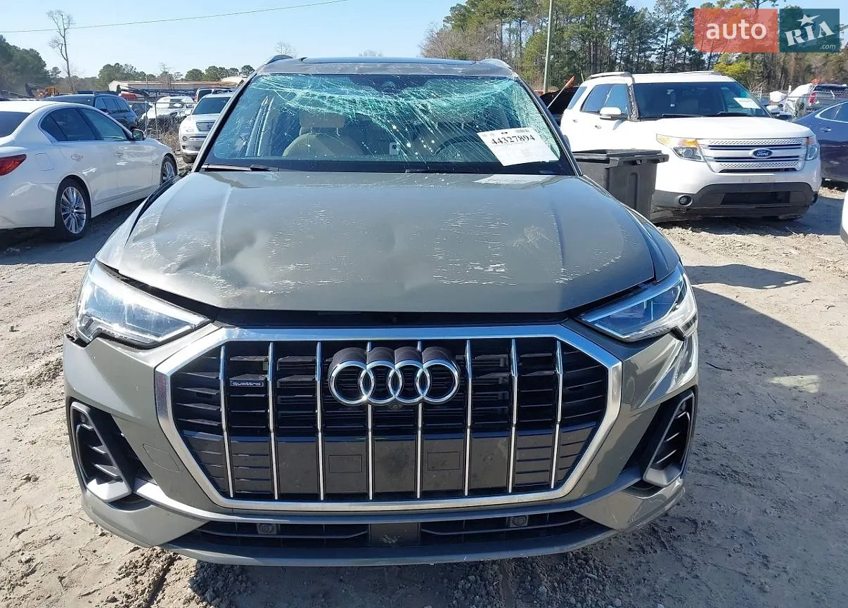 2023 Audi Q3 - фото 1