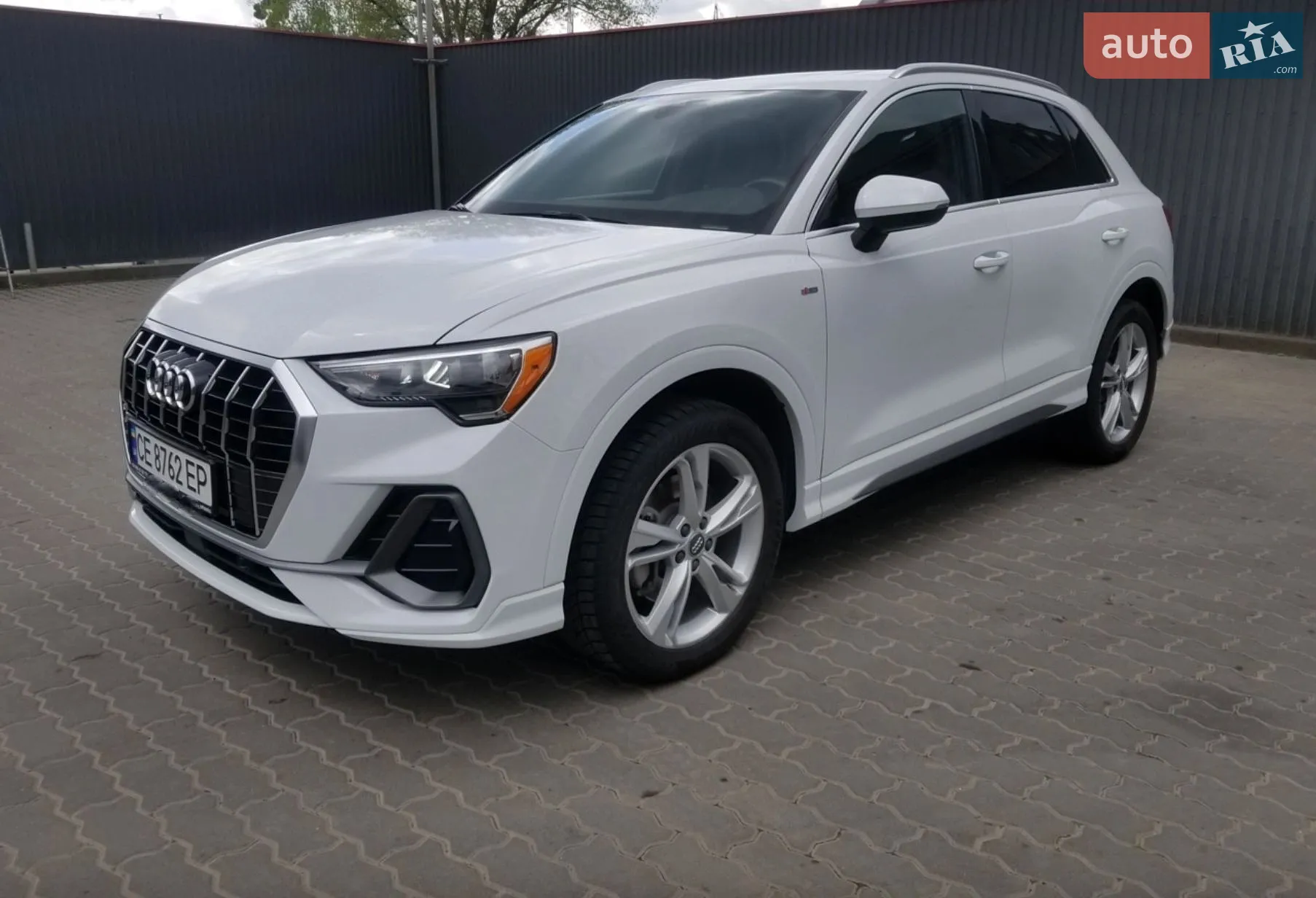 2020 Audi Q3 - фото 1