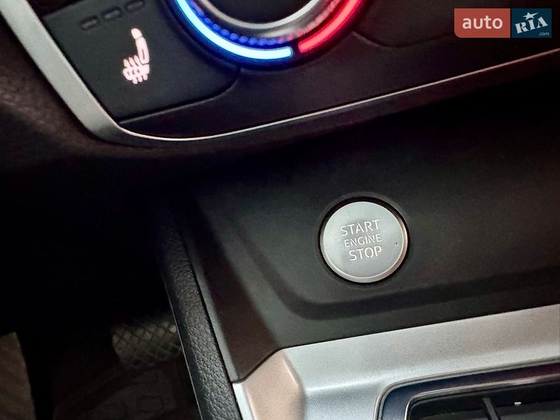 Позашляховик / Кросовер Audi Q3 2020 в Києві