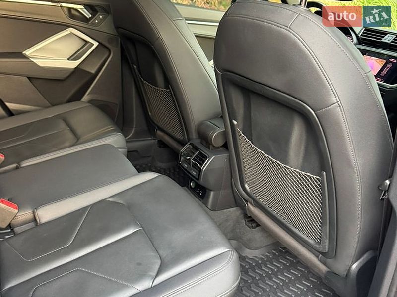 Позашляховик / Кросовер Audi Q3 2020 в Києві