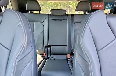 Внедорожник / Кроссовер Audi Q3 2021 в Ивано-Франковске