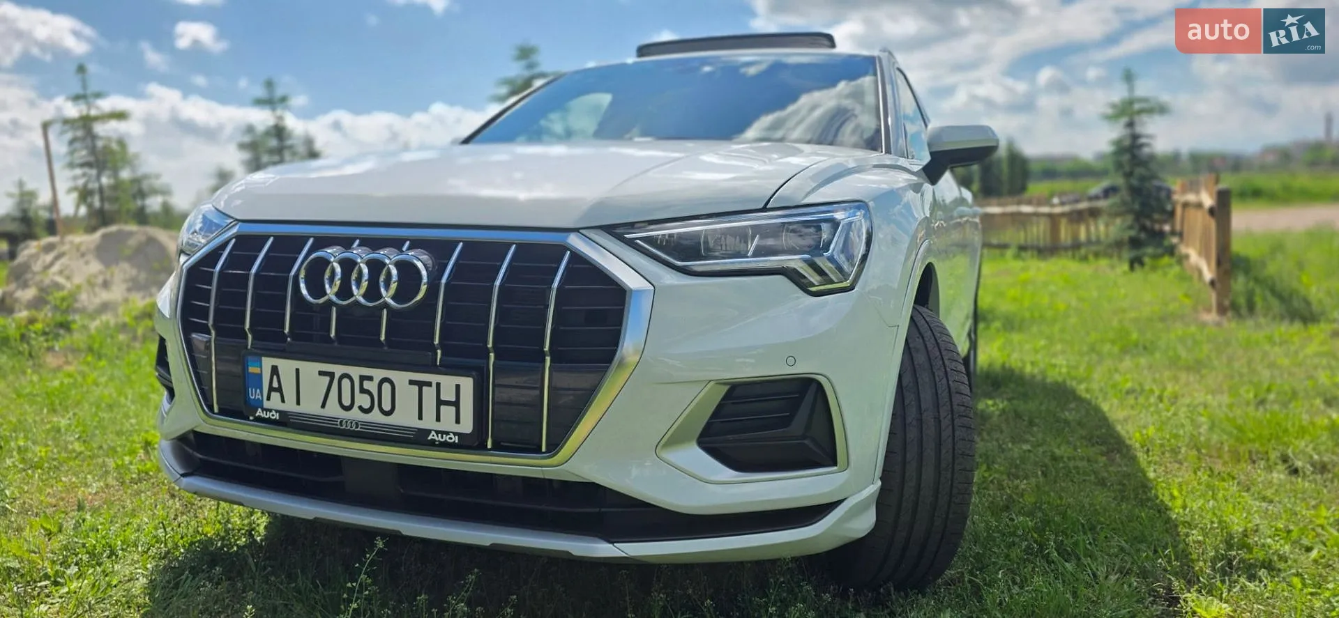 2022 Audi Q3 - фото 1