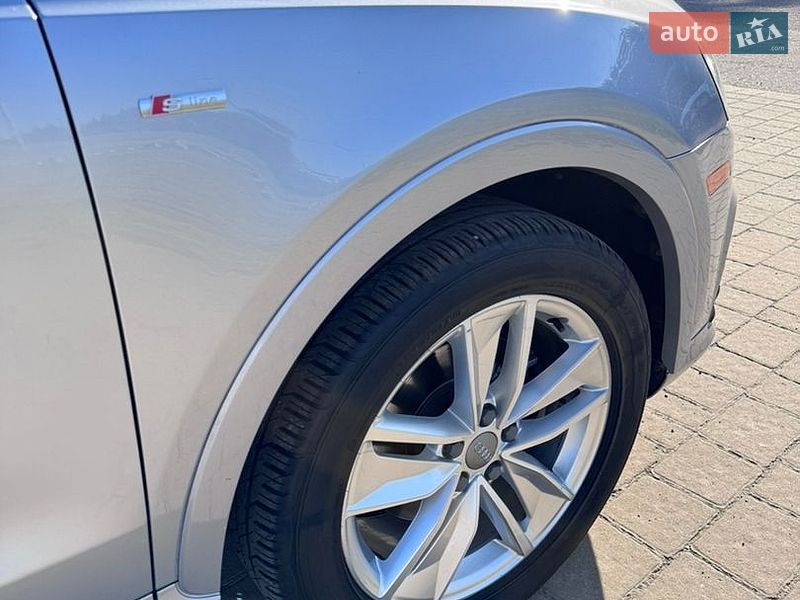 Позашляховик / Кросовер Audi Q3 2018 в Львові