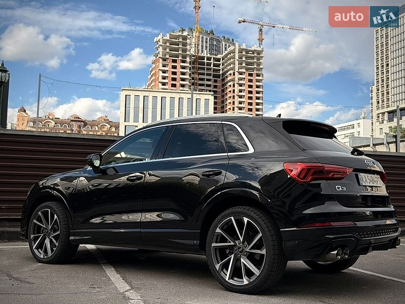 Внедорожник / Кроссовер Audi Q3 2020 в Киеве