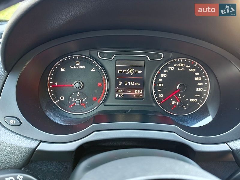 Позашляховик / Кросовер Audi Q3 2014 в Бердичеві