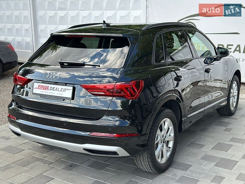 Внедорожник / Кроссовер Audi Q3 2024 в Киеве
