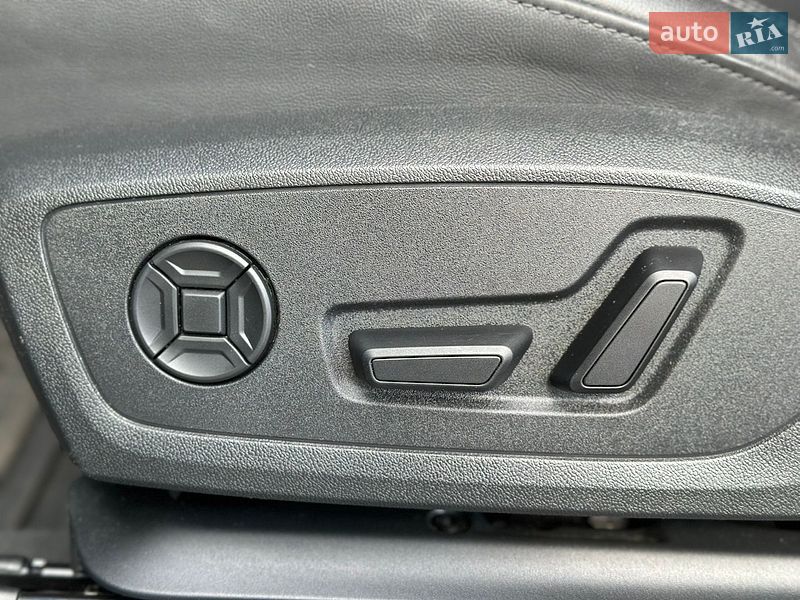 Позашляховик / Кросовер Audi Q3 2024 в Києві фото 16 Позашляховик / Кросовер Audi Q3 2024 в Києві