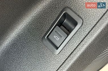 Позашляховик / Кросовер Audi Q3 2024 в Києві фото 17 Позашляховик / Кросовер Audi Q3 2024 в Києві
