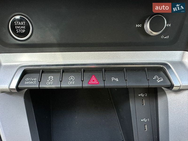 Позашляховик / Кросовер Audi Q3 2024 в Києві фото 23 Позашляховик / Кросовер Audi Q3 2024 в Києві