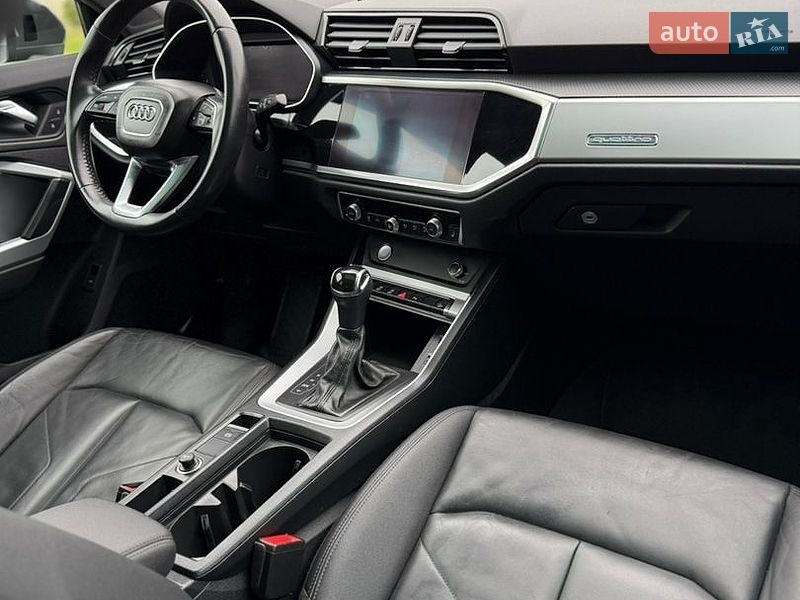 Внедорожник / Кроссовер Audi Q3 2019 в Тернополе