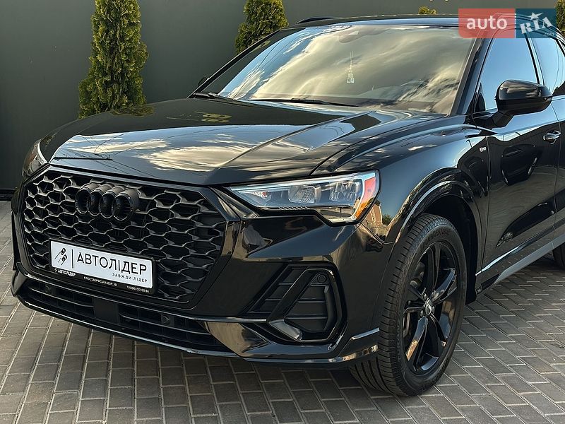 Позашляховик / Кросовер Audi Q3 2019 в Одесі