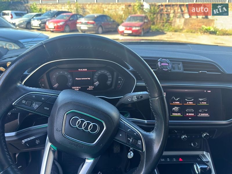 Позашляховик / Кросовер Audi Q3 2020 в Житомирі