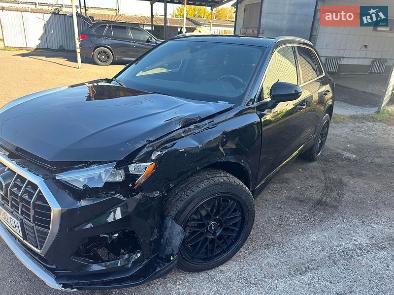 Позашляховик / Кросовер Audi Q3 2020 в Житомирі