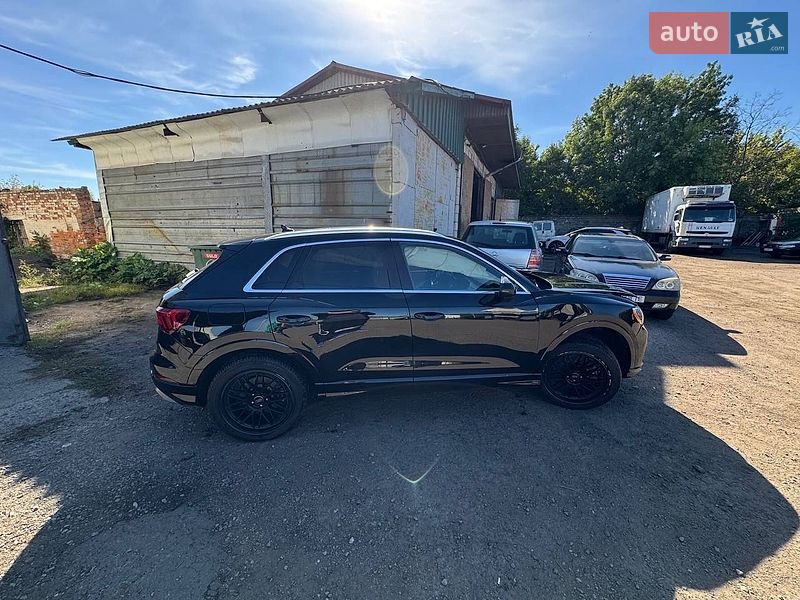 Позашляховик / Кросовер Audi Q3 2020 в Житомирі