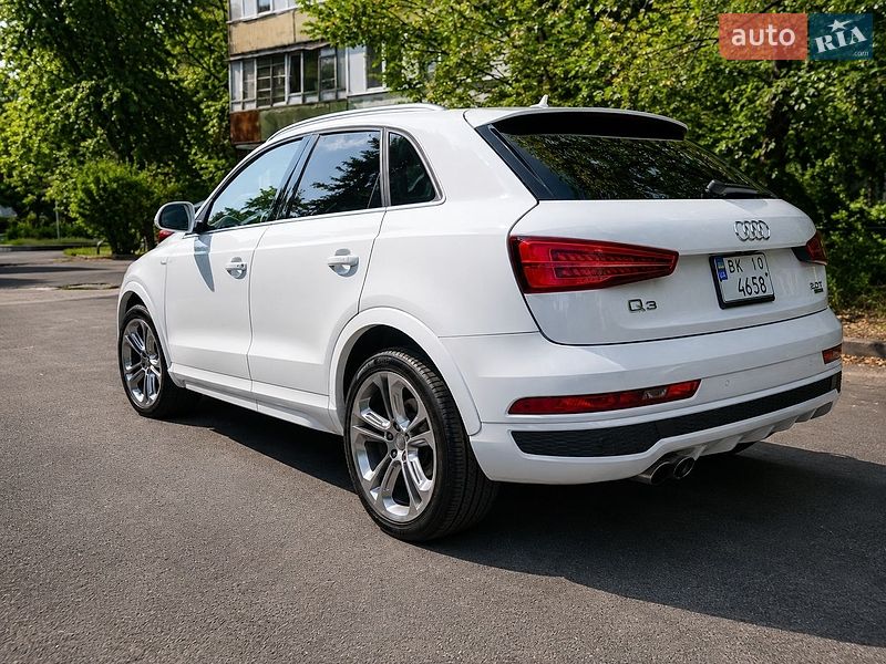 Позашляховик / Кросовер Audi Q3 2015 в Києві