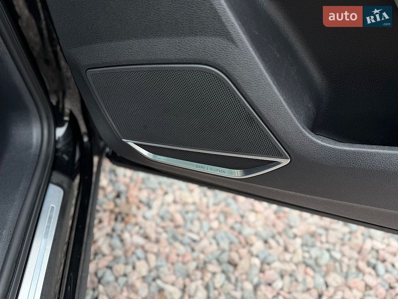 Внедорожник / Кроссовер Audi Q3 2021 в Киеве