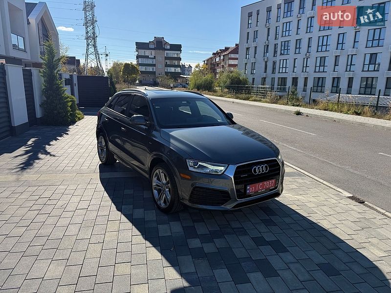 Внедорожник / Кроссовер Audi Q3 2018 в Ужгороде