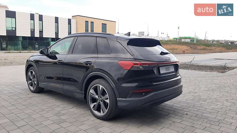 Позашляховик / Кросовер Audi Q4 e-tron 2021 в Хмельницькому