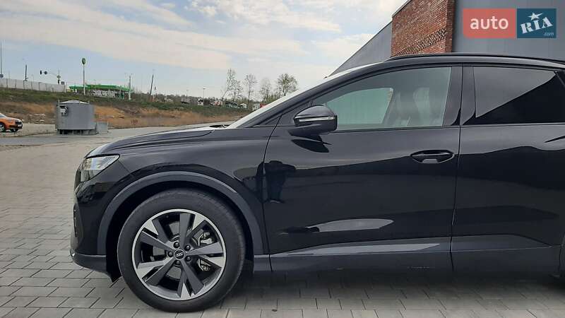 Позашляховик / Кросовер Audi Q4 e-tron 2021 в Хмельницькому