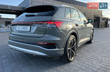 Позашляховик / Кросовер Audi Q4 e-tron 2023 в 