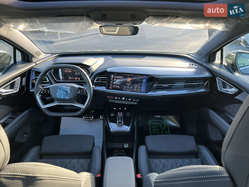 Позашляховик / Кросовер Audi Q4 e-tron 2023 в Івано-Франківську