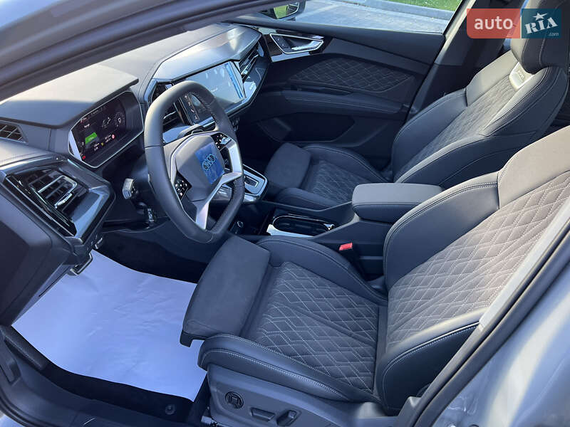 Позашляховик / Кросовер Audi Q4 e-tron 2023 в Івано-Франківську