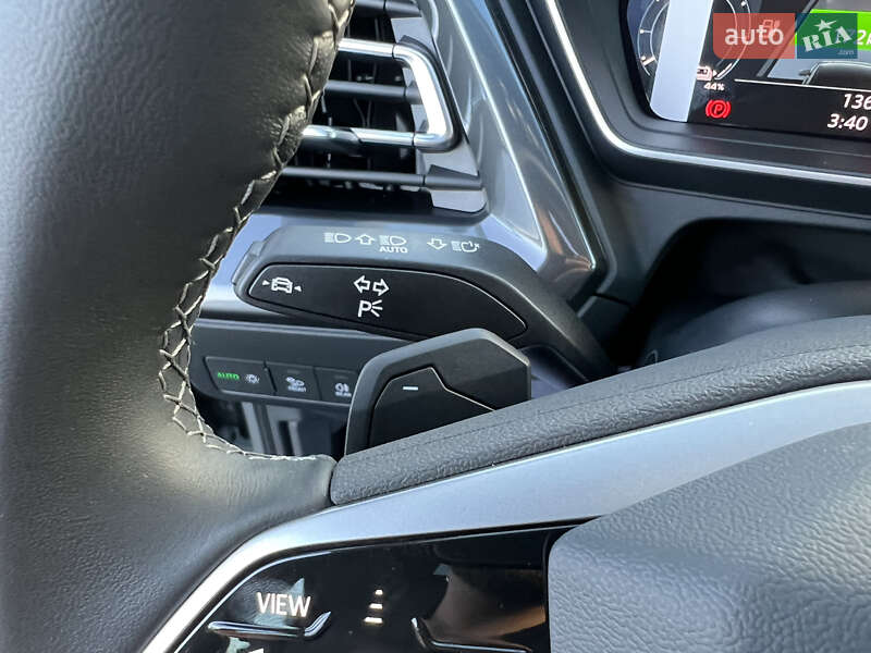 Позашляховик / Кросовер Audi Q4 e-tron 2023 в Івано-Франківську