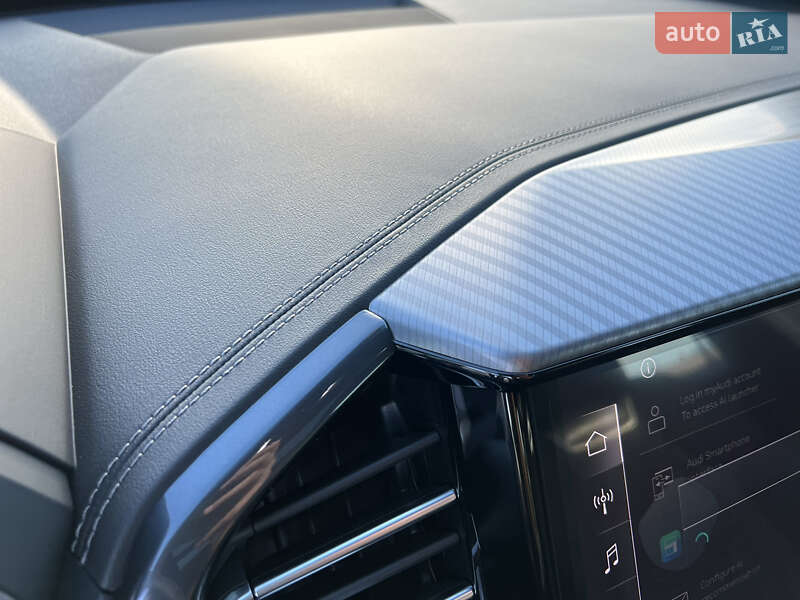 Позашляховик / Кросовер Audi Q4 e-tron 2023 в Івано-Франківську