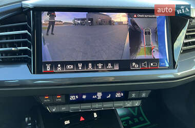 Позашляховик / Кросовер Audi Q4 e-tron 2023 в 