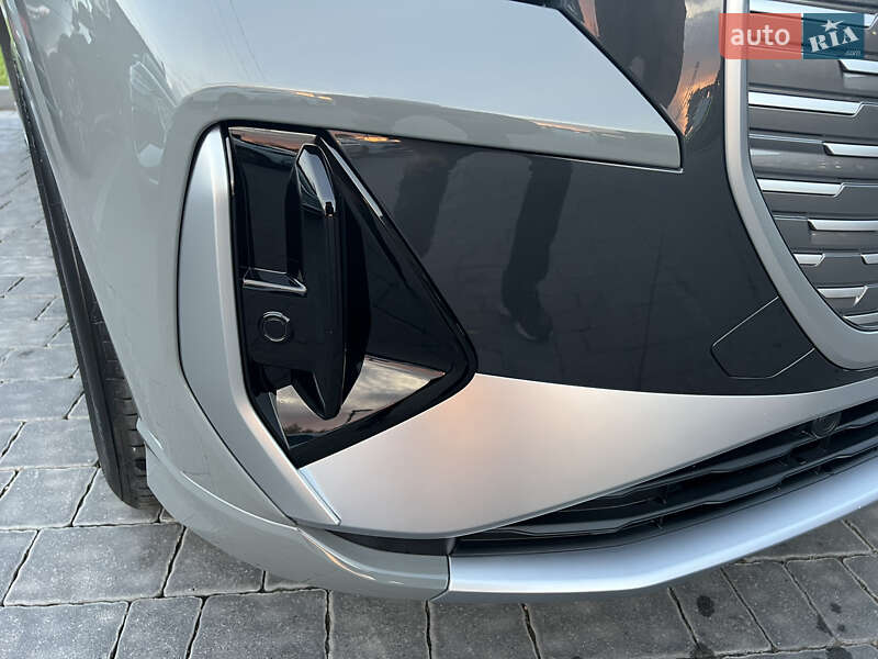 Позашляховик / Кросовер Audi Q4 e-tron 2023 в Івано-Франківську