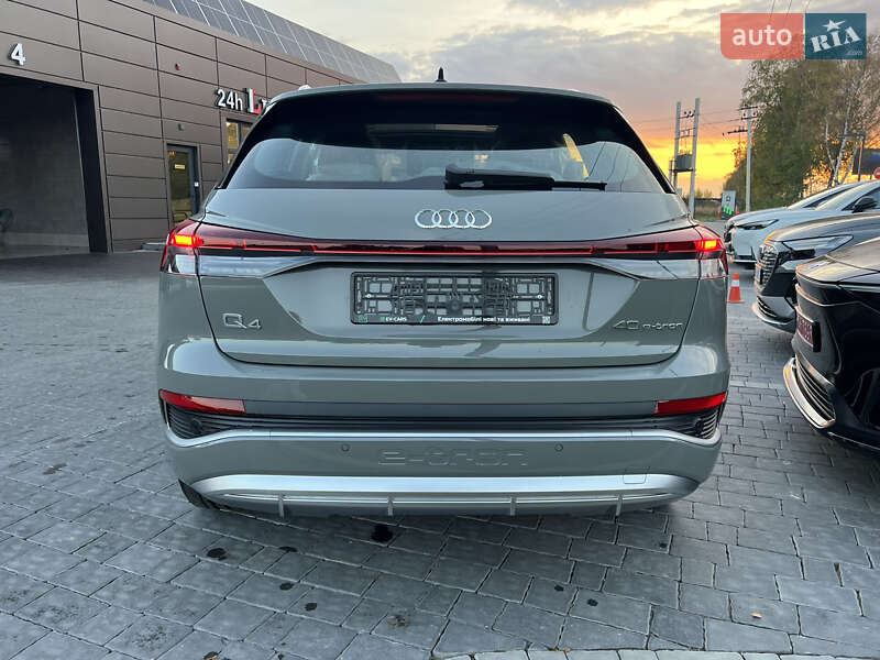Позашляховик / Кросовер Audi Q4 e-tron 2023 в Івано-Франківську