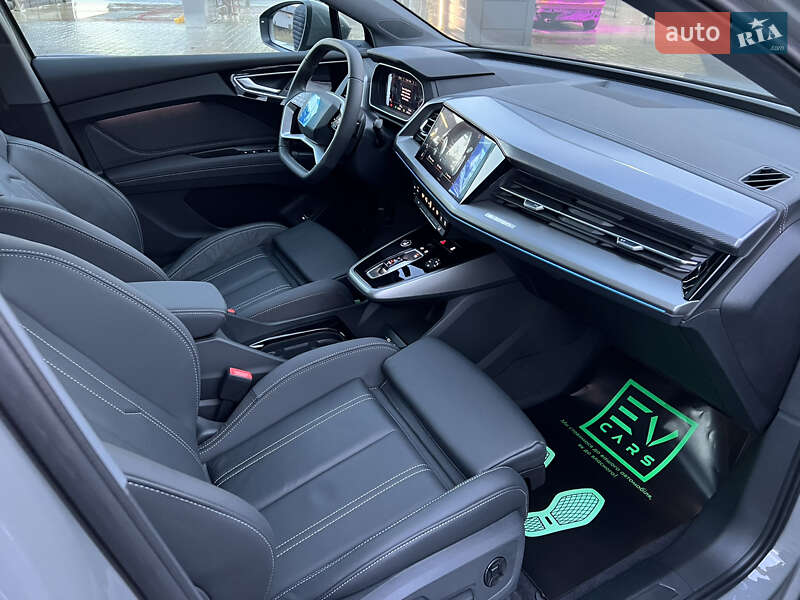 Позашляховик / Кросовер Audi Q4 e-tron 2023 в Івано-Франківську