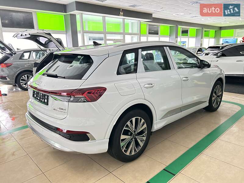 Позашляховик / Кросовер Audi Q4 e-tron 2023 в Кропивницькому