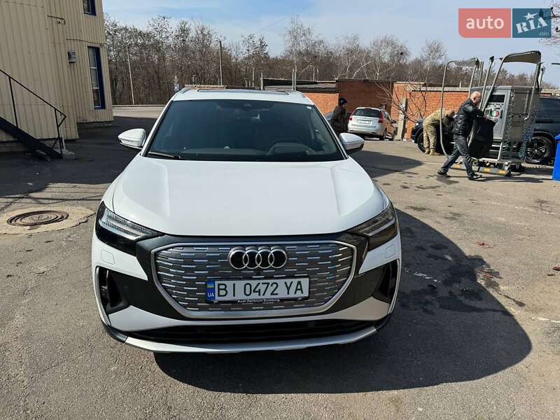 Внедорожник / Кроссовер Audi Q4 e-tron 2021 в Полтаве