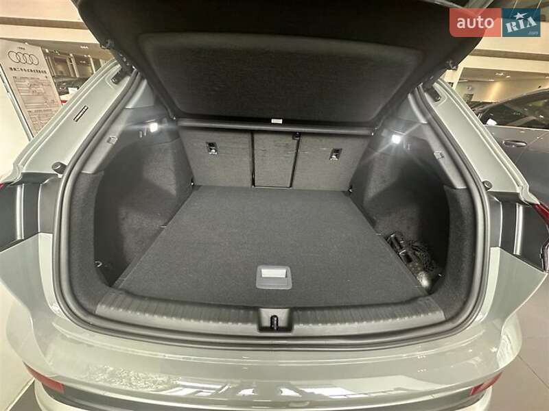 Внедорожник / Кроссовер Audi Q4 e-tron 2024 в Одессе