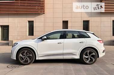 Audi Q4 e-tron 2024