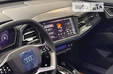 Внедорожник / Кроссовер Audi Q4 e-tron 2024 в Львове