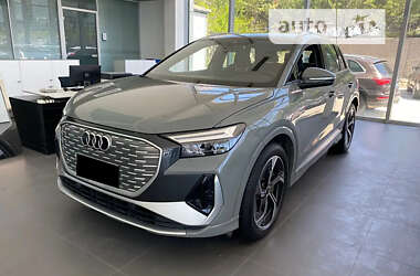 Audi Q4 e-tron 2024