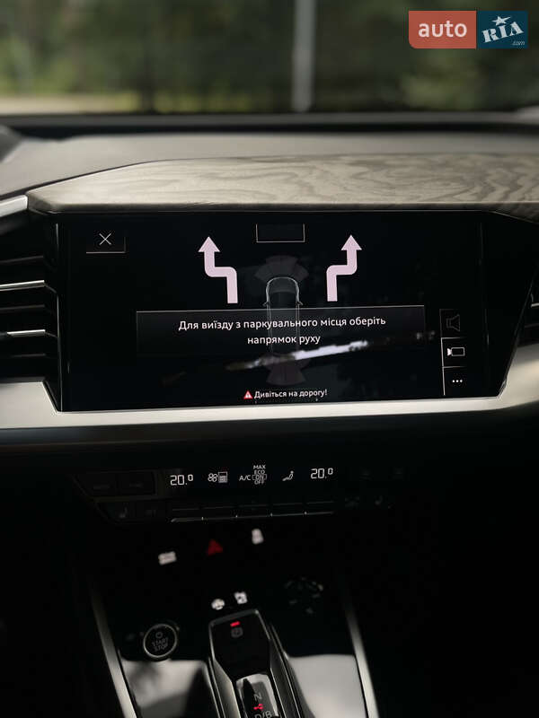 Позашляховик / Кросовер Audi Q4 e-tron 2023 в Львові
