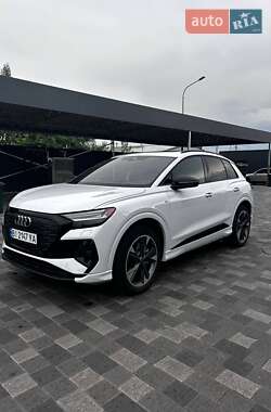 Внедорожник / Кроссовер Audi Q4 e-tron 2022 в Полтаве