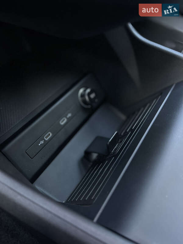 Внедорожник / Кроссовер Audi Q4 e-tron 2023 в Львове