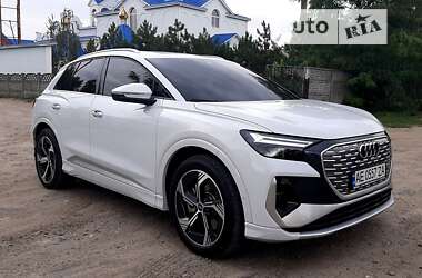 Внедорожник / Кроссовер Audi Q4 e-tron 2023 в Днепре