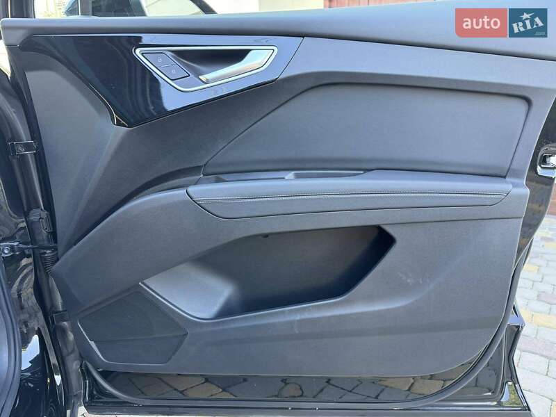 Внедорожник / Кроссовер Audi Q4 e-tron 2022 в Трускавце