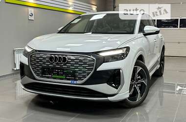 Audi Q4 e-tron 2024