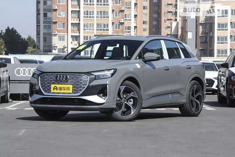 Позашляховик / Кросовер Audi Q4 e-tron 2024 в Києві